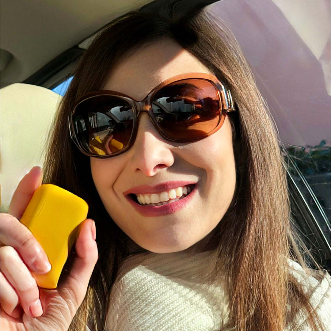 Flowze breath spray device for instant fresh breath