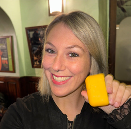 Flowze breath spray device for instant fresh breath